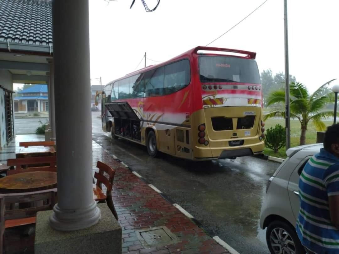 Kanza Beach Inn Marang Buitenkant foto