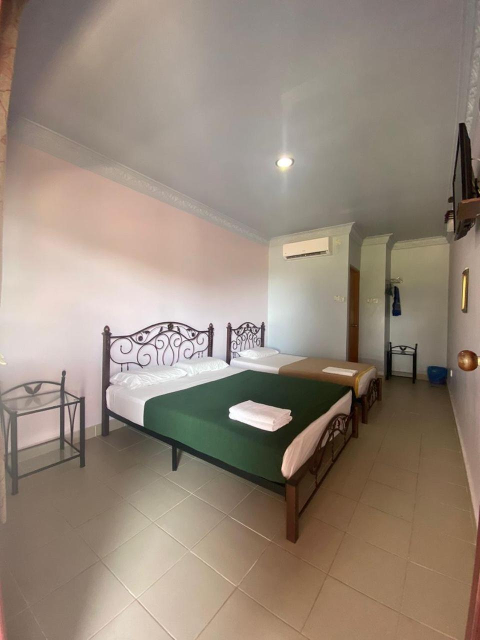 Kanza Beach Inn Marang Buitenkant foto