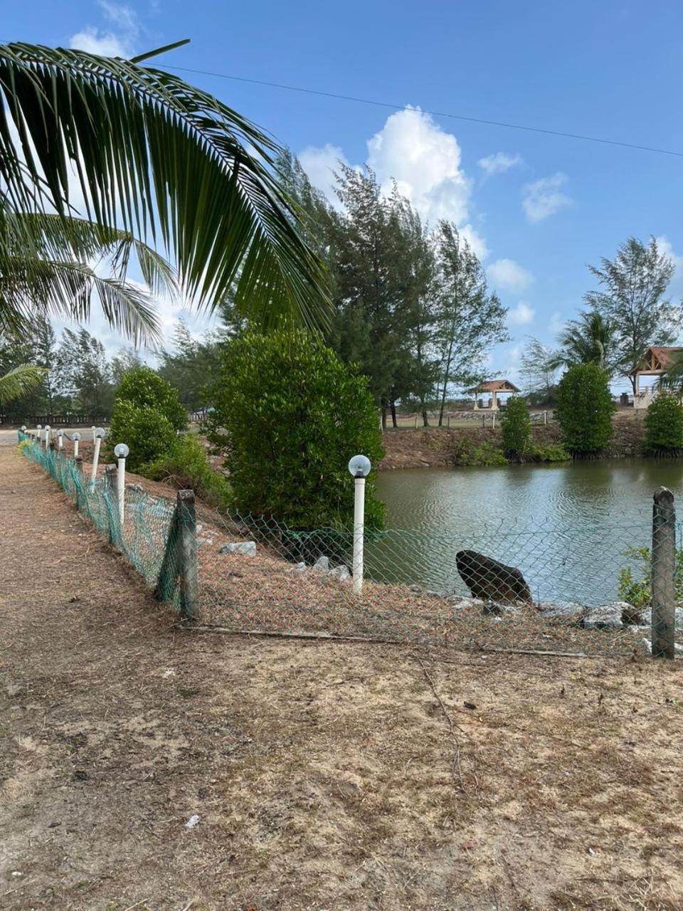 Kanza Beach Inn Marang Buitenkant foto