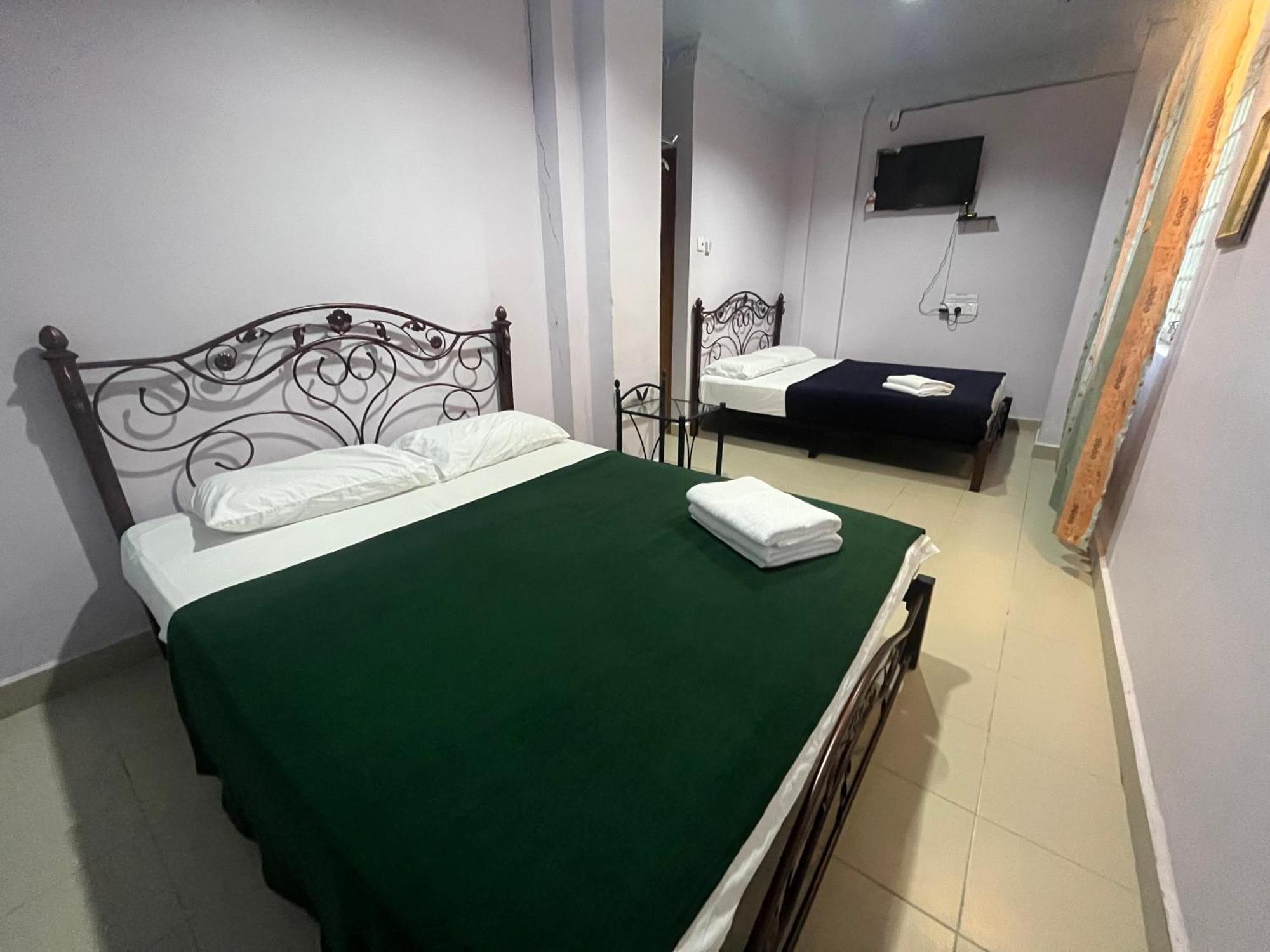 Kanza Beach Inn Marang Buitenkant foto